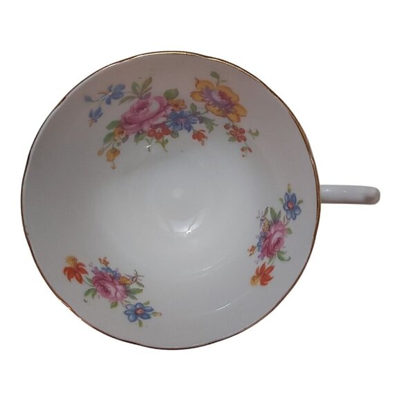 Vintage Collingwoods Bone China Teacup with Floral Design – Made in England - Picture 5 of 9